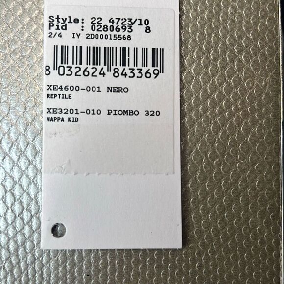 NWT Salvatore Ferragamo Silver Leather Python-Print Passport Holder. - Picture 9 of 13